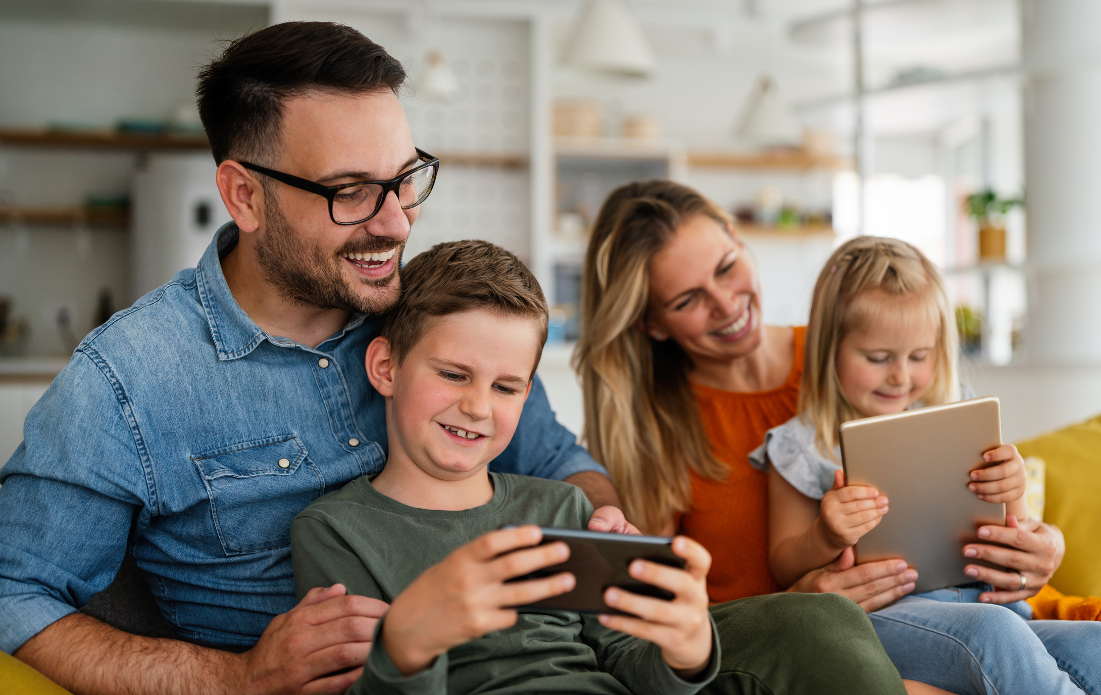 Family enjoying Fiber home Internet in Louisiana